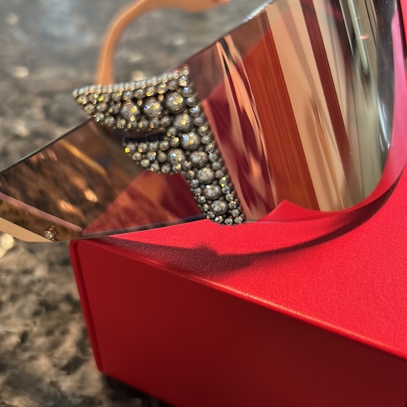 FENDI AVIATOR SUNGLASSES… PERFECT CONDITION…RHINESTONE FF SIDES - Picture 9 of 16